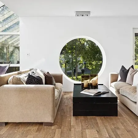 7 Min To Championship, Glass Front House, Terrace Lägenhet *